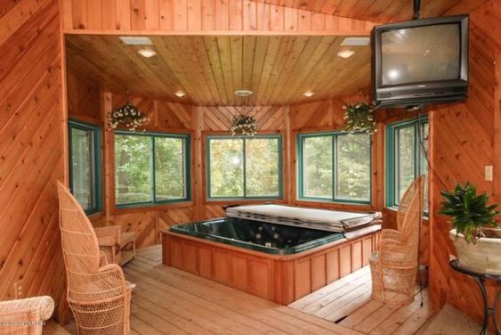 jacuzzi tub living room